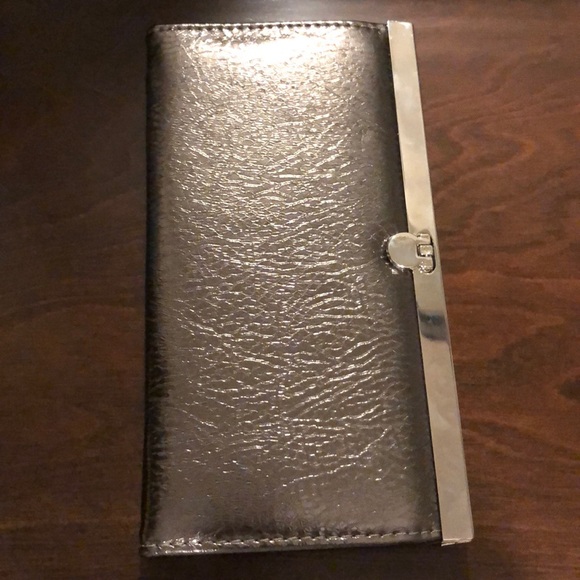 Gray clutch - Picture 1 of 3